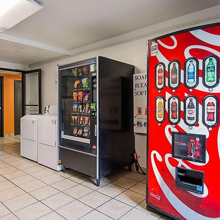 Motel 6 Little Rock South Екстер'єр фото