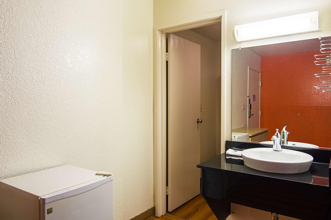 Motel 6 Little Rock South Екстер'єр фото